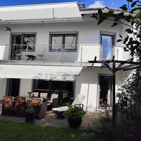 Elegant-Terraced-House-With-Bikes-Near-The-Lake-Children-At-Least-6-A-Old Штарнберг Екстер'єр фото