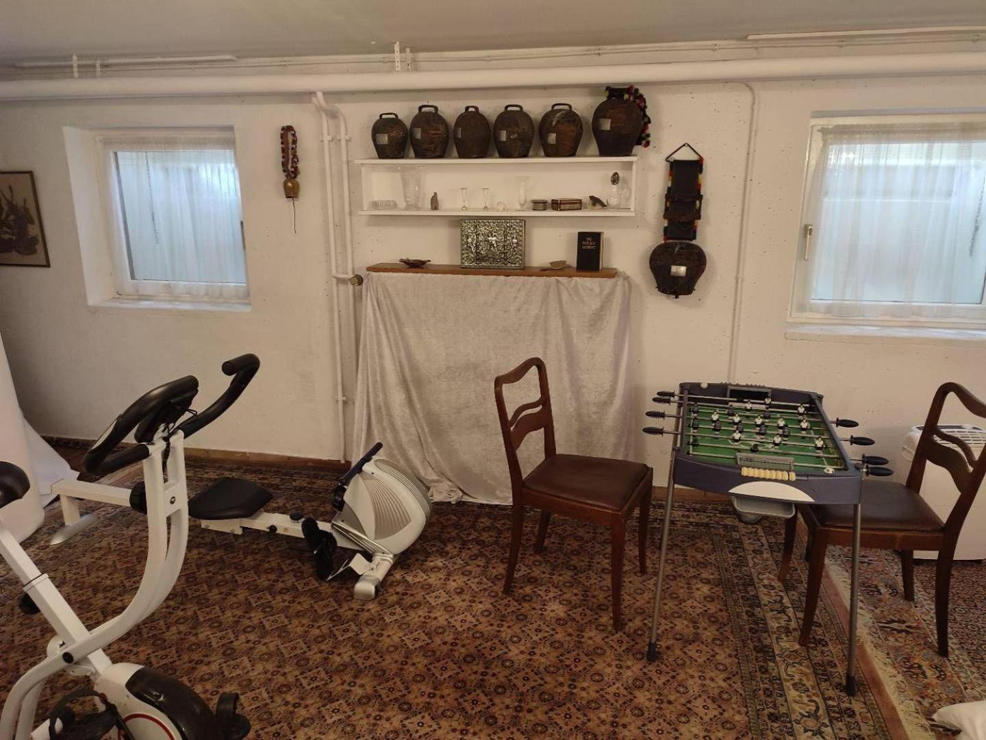 Elegant-Terraced-House-With-Bikes-Near-The-Lake-Children-At-Least-6-A-Old Штарнберг Екстер'єр фото