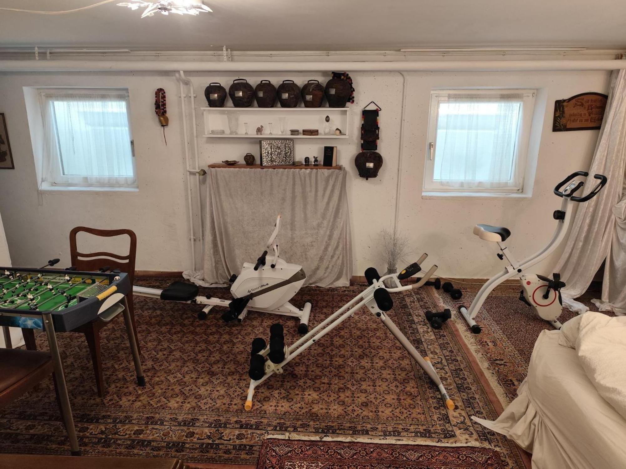 Elegant-Terraced-House-With-Bikes-Near-The-Lake-Children-At-Least-6-A-Old Штарнберг Екстер'єр фото
